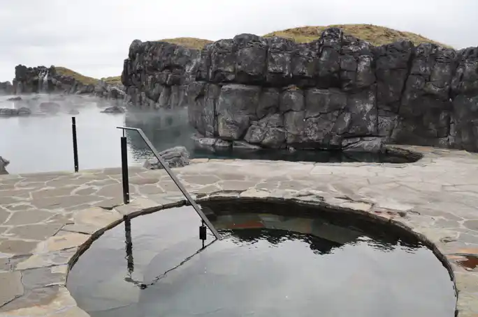 Sky Lagoon Tour & Turfhouse Spa w/ Transfer