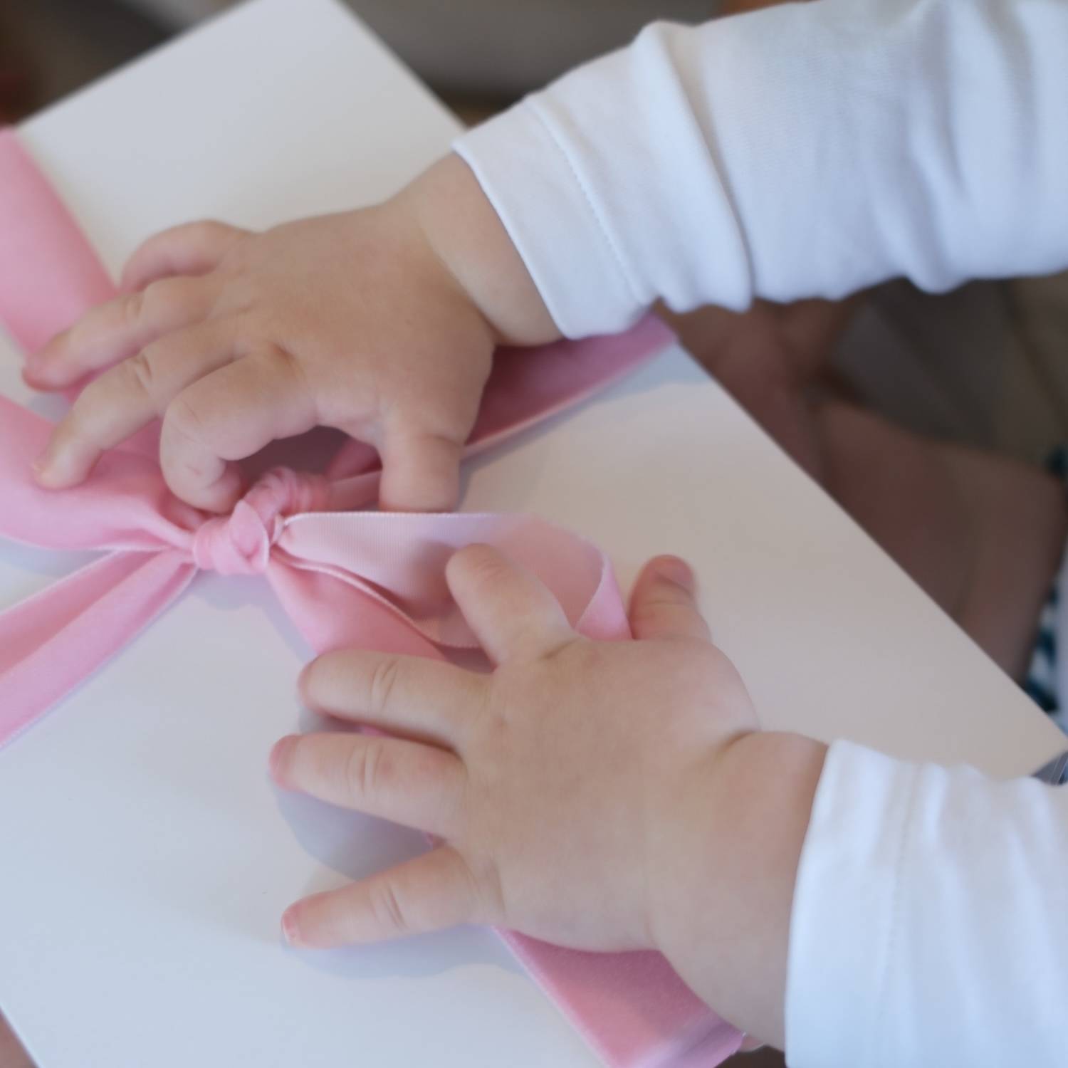 Bloomer raffiné pour bébé, en coton doux et respirant, certifié OEKO-TEX, idéal pour compléter une tenue d’enfant chic et confortable, cousu au Portugal