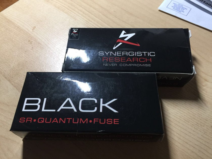 Synergistic Research BLACK Quantum Fuse 5x20mm 10A pair fast blow