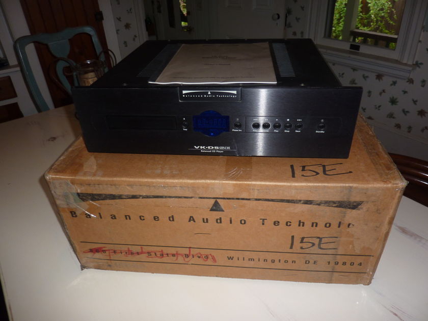 BAT - Balanced Audio Technology  VK-D5 SE cd player Excellent condition!