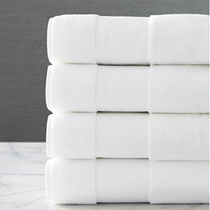 Frontgate Resort Collection™ Bath Towel (Set of 4)