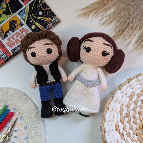 Star Wars Han Solo Amigurumi

Vertaling:

Star Wars Han Solo Amigurumi