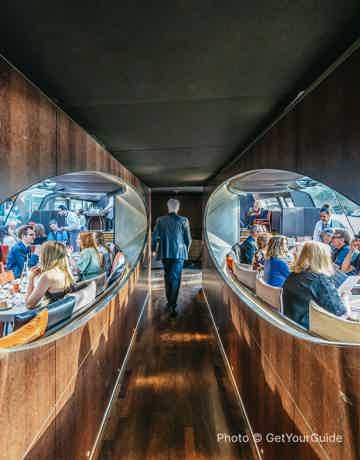 Step into a cosy atmosphere with live entertainment