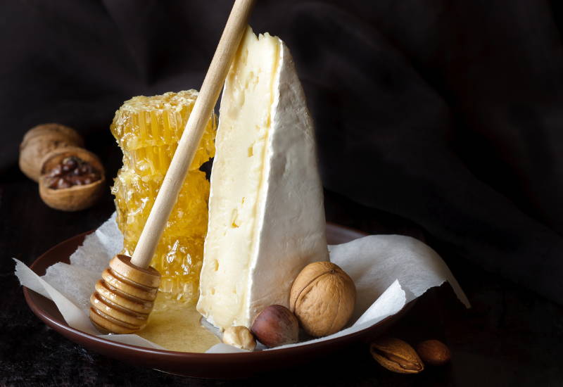 チーズと蜂蜜