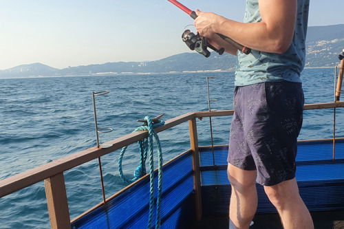 3-часовая морская рыбалка в Сочи в составе группы
