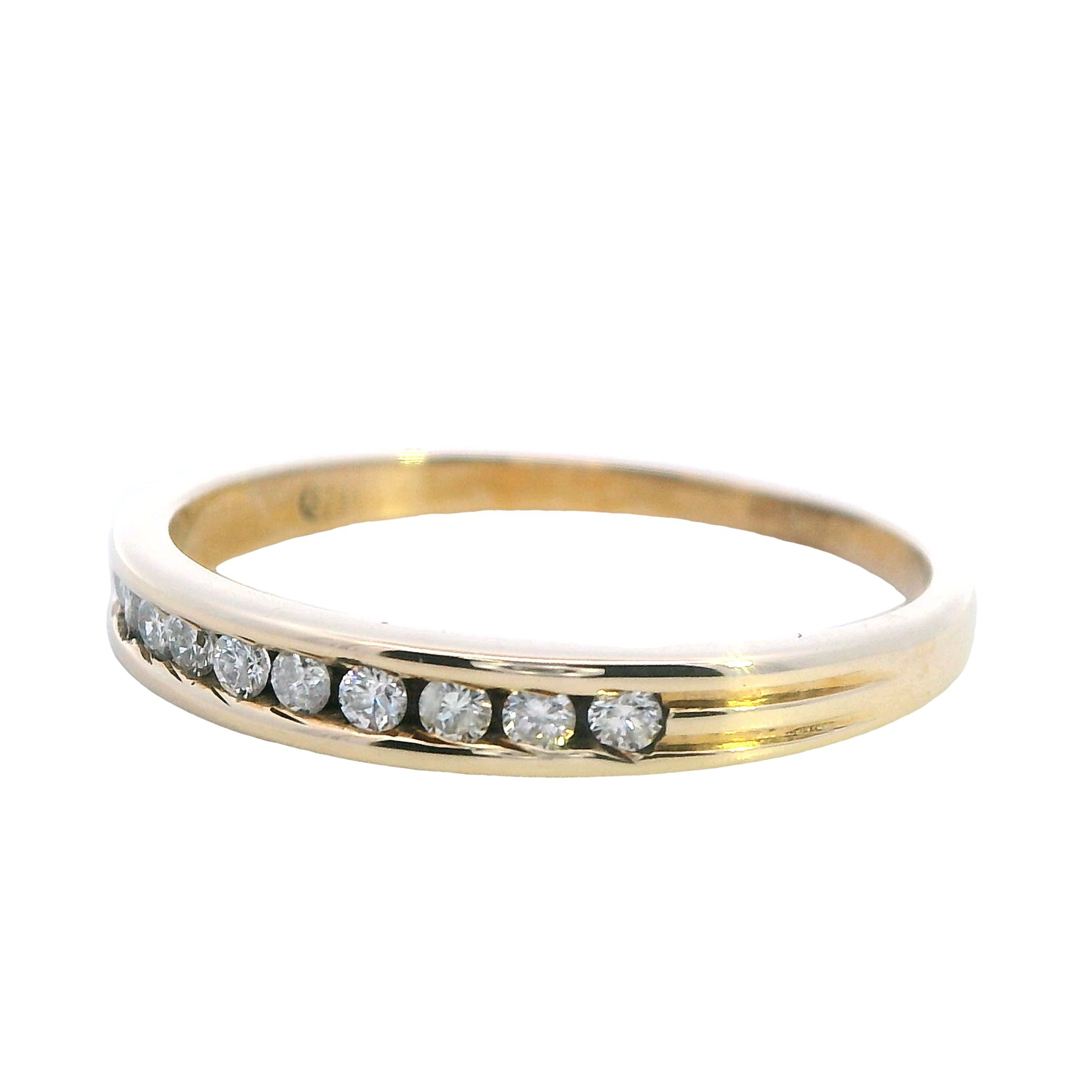 9ct Gold Diamond Wedding Band - Image 4