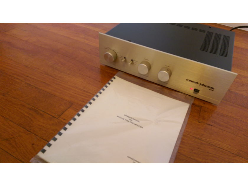 Conrad Johnson PV6 Tube Preamp with Phono in Box & Manual - Works and Looks Great
