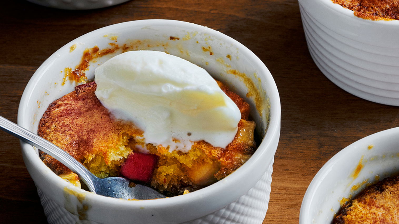 EYE PUDDING+ PUDDING FACE & Resplend アイライナー