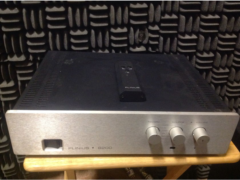 Plinius 8200 Mk II Integrated stereo Amplifier