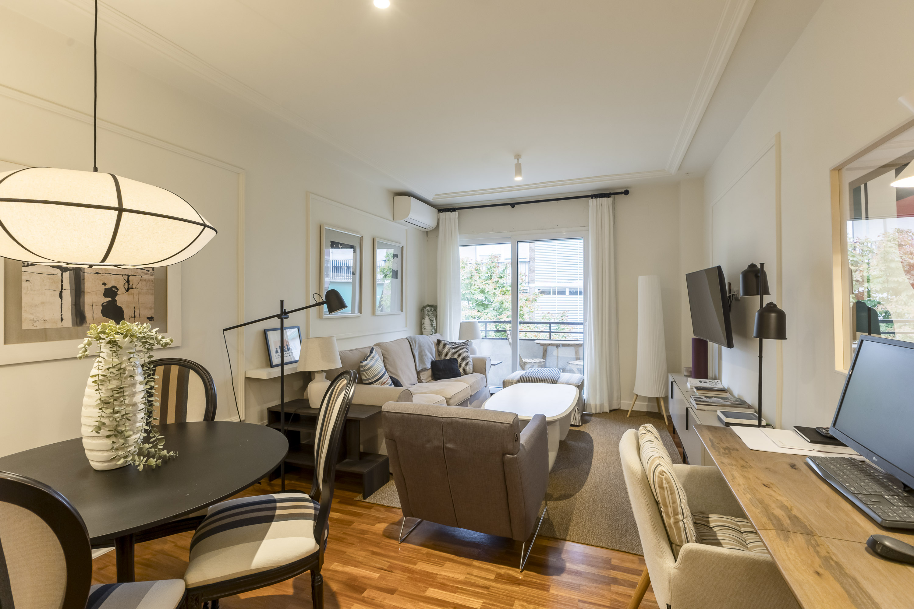 Elegance and comfort: exclusive, renovated, fully furnished home for seasonal rental - Image 2