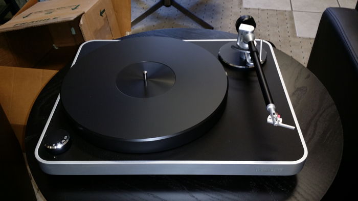 Clearaudio Concept turntable 1 owner trade in about 4 m...