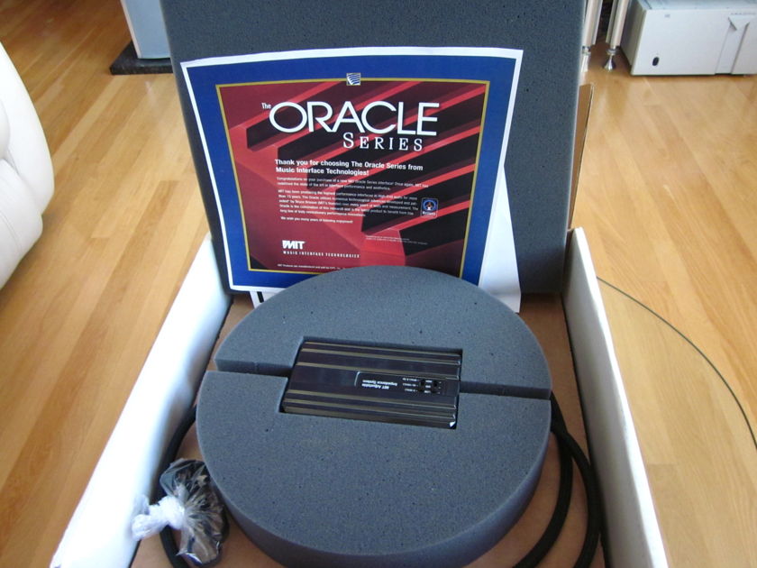 MIT  ORACLE V2.1 XLRs 1.5Meter Pairs Excellent Condition