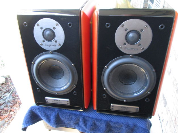 Usher Audio BE-718 Monitor speakers W Boxes. Beryllium ...
