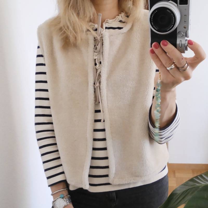 gilet réversible bleu ciel crème joli nous velour côtelé et moumoute douceur crème beige enfant bébé kids cadeau adulte naissance excllence