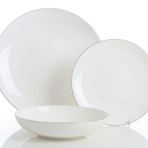 High-quality white porcelain dining set for 6, with a delicate silver stripe finish. (6 appetizer plates, 6 main course plates and 6 soup bowls)