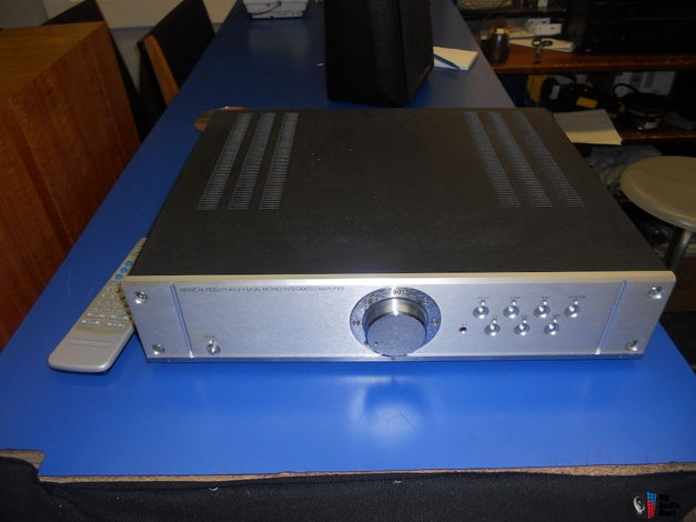 Musical Fidelity A-3.2 integrated amp Beautifil condition