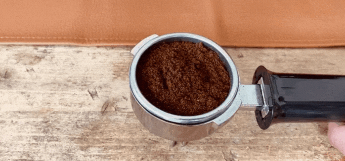 Verdeeld koffie egaal koffieverdeler RVS zwart