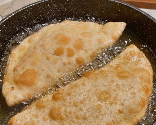 Cooking classes Aci Castello: Fried pizza and crispelle: cream, cookies and appetizers