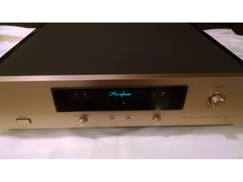 Accuphase C-27 Phono Preamp