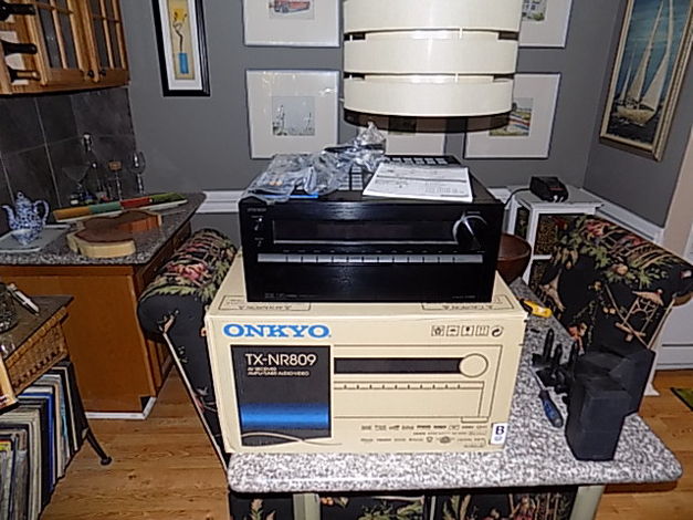 Onkyo TX-NR 809 Surround Amp