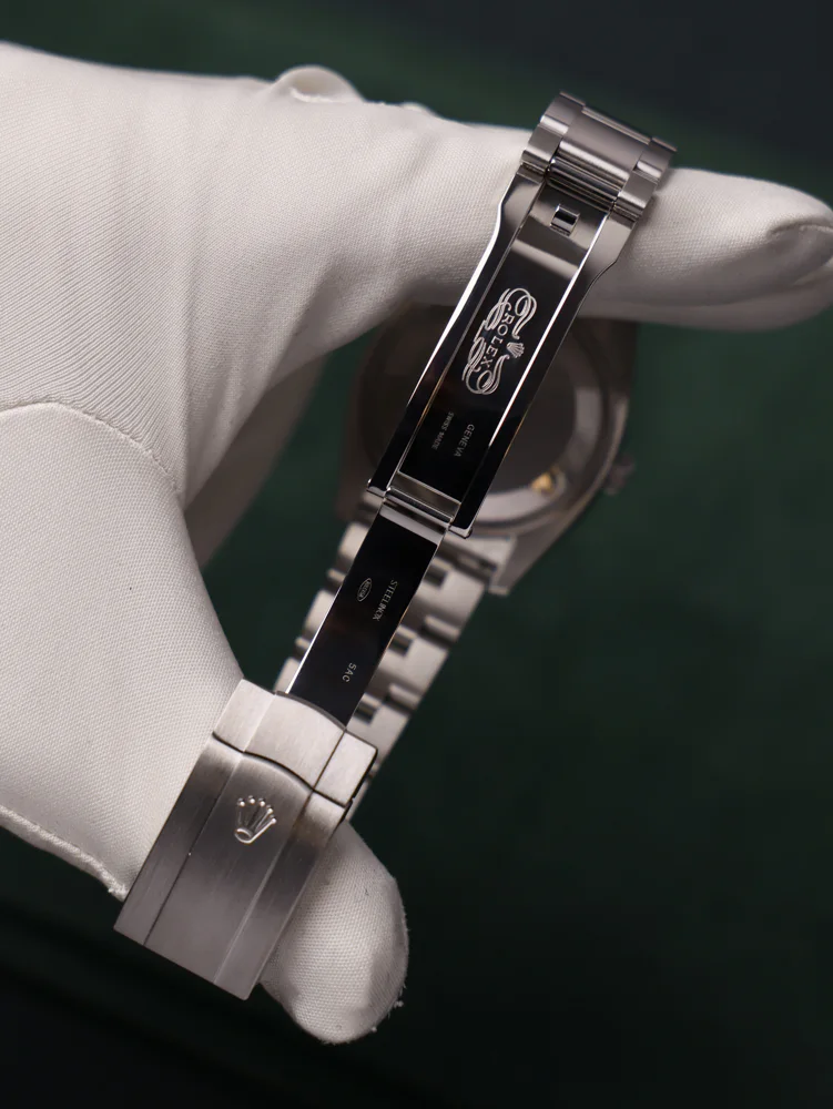 Olive Dial 2020 Box And Papers