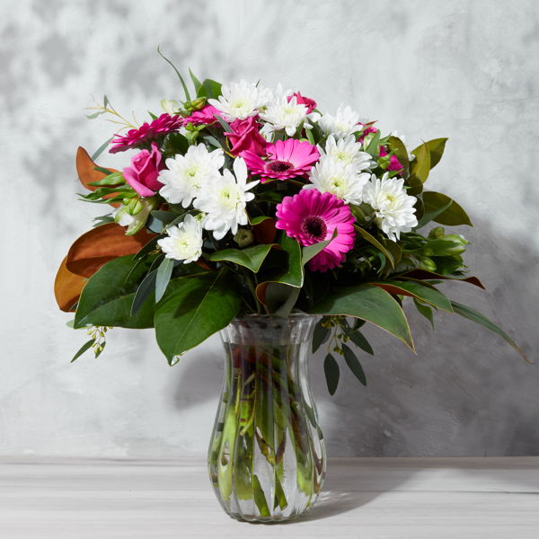 Princess in Vase_flowers_delivery_interflora_nz