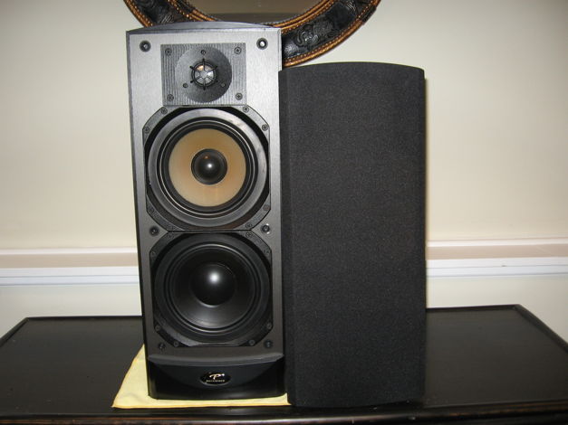 Paradigm Studio Reference 40 V2 Bookshelf Speaker