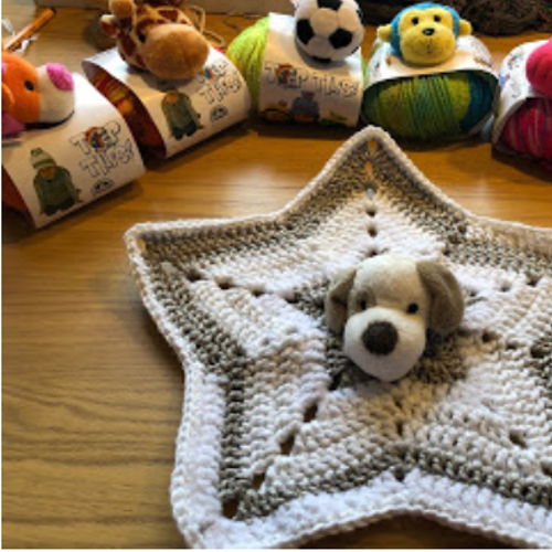 Knuffeldoekje Ster hond haken van DMC Top This! garen