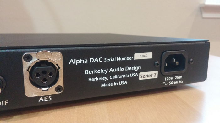 Berkeley Audio Design Alpha DAC series 2 (LIKE NEW)