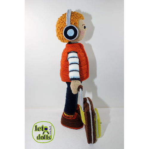 Groot Haakpatroon voor een Pop, Amigurumi, 21"/53 cm Hoog