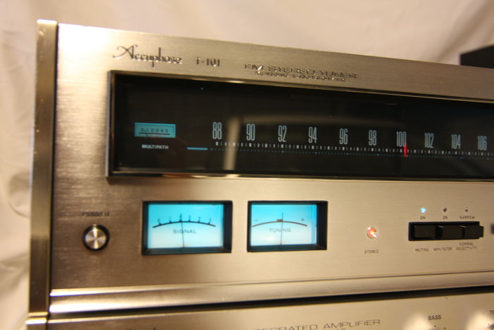 Accuphase T-101