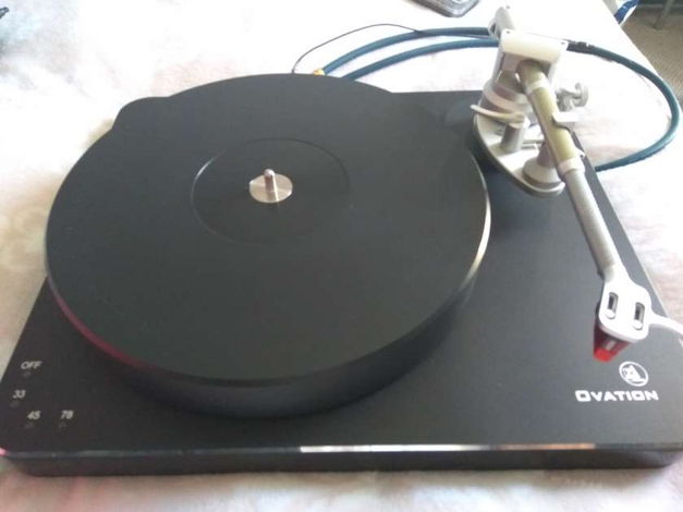 Clearaudio Ovation + "Universal" Carboon Tonearm