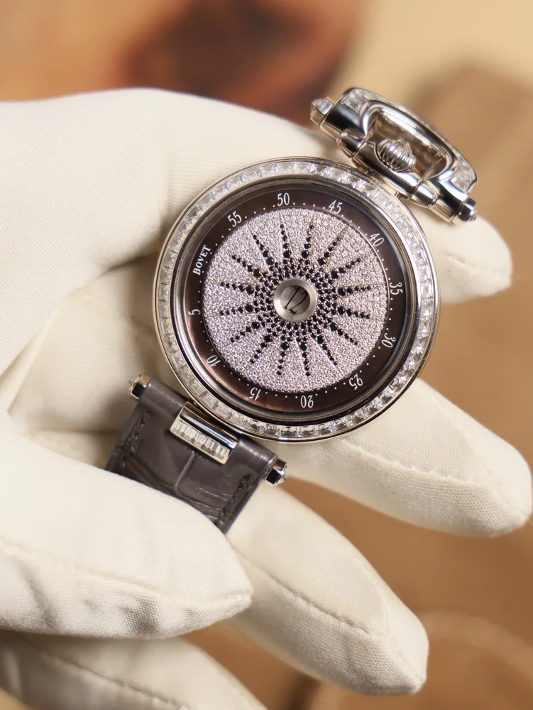 Fleurier Jump hour White gold with baguette diamonds, image 1