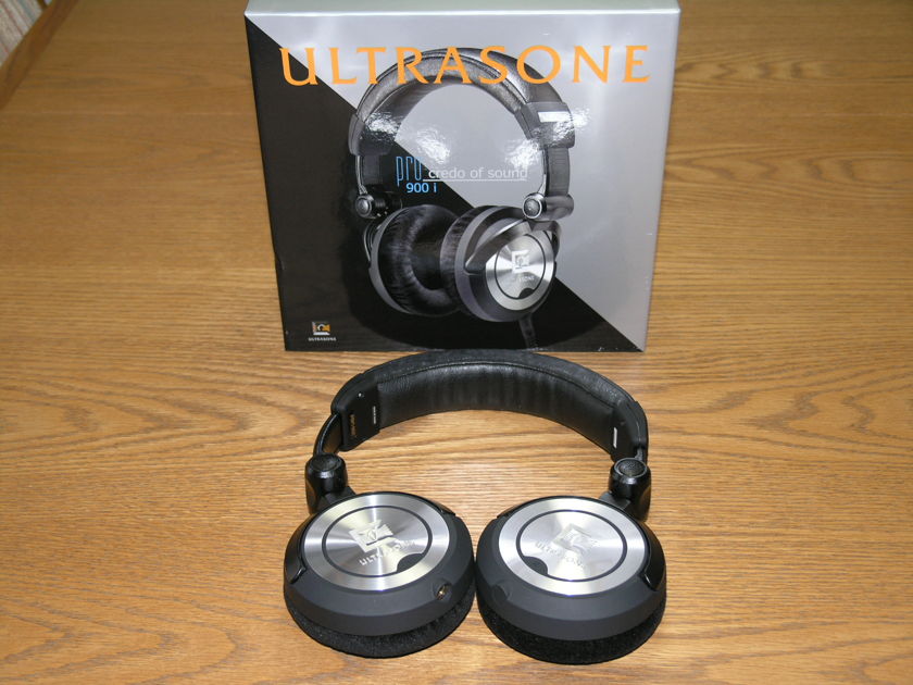 Ultrasone PRO 900i With S-Logic Plus Circumaural Closed Back Headphones