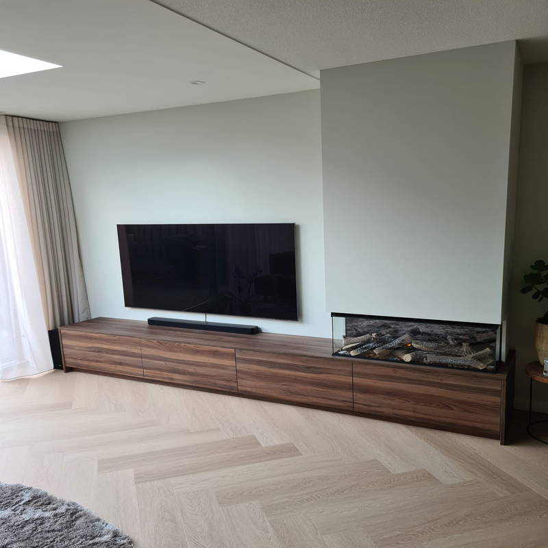 TV-meubel met inbouwhaard op maat, klantproject Houtenmeubelshop