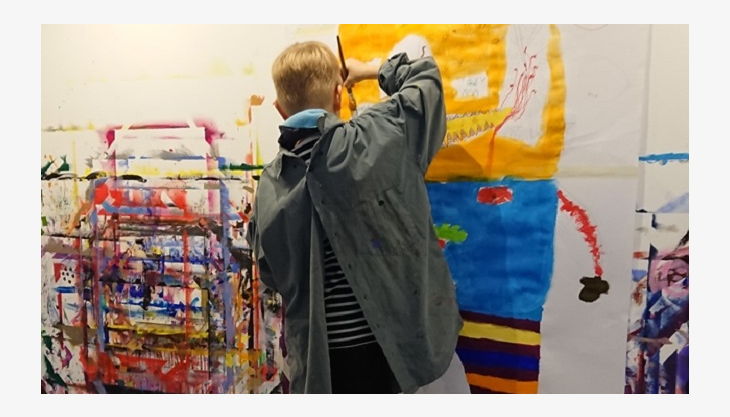 künstlerei pöppinghaus junge malt