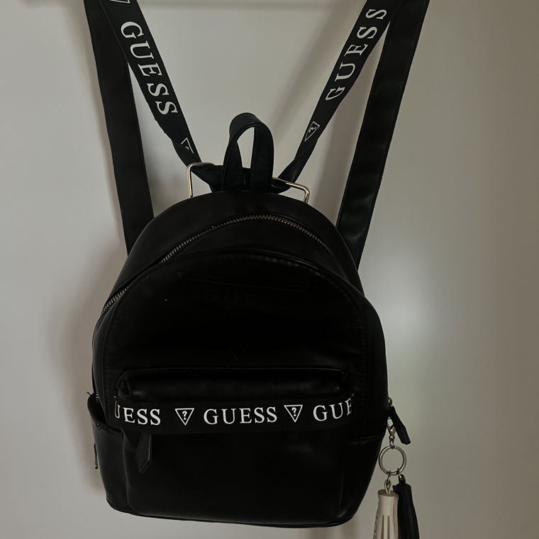 GUESS SMALL BACKPACK