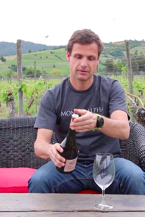 Los Mitos y Beneficios de la Tapa Rosca en el Vino