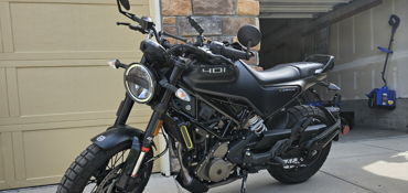 2023 HUSQVARNA SVARTPILEN 401 ABS motorcycle for rent near Aurora, CO