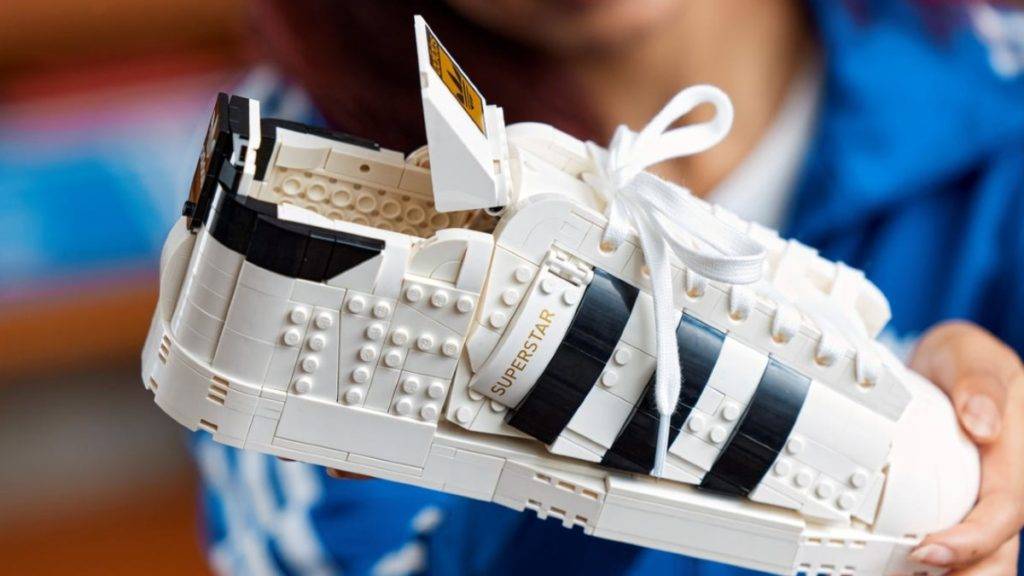 lego adidas original superstar set 10282