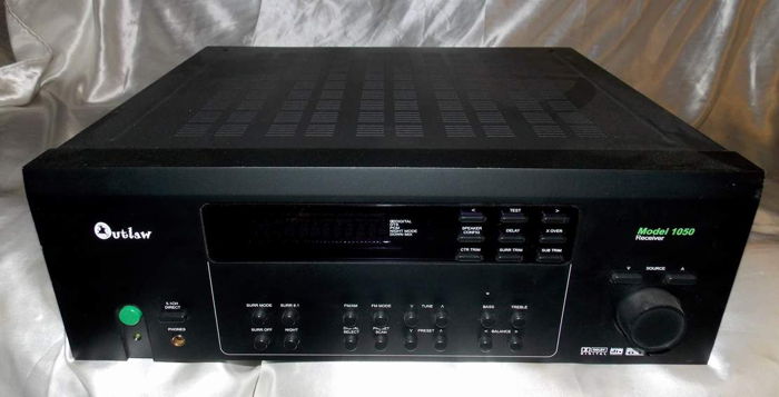 Outlaw Audio 1050 dd dts am fm stereo surround receiver