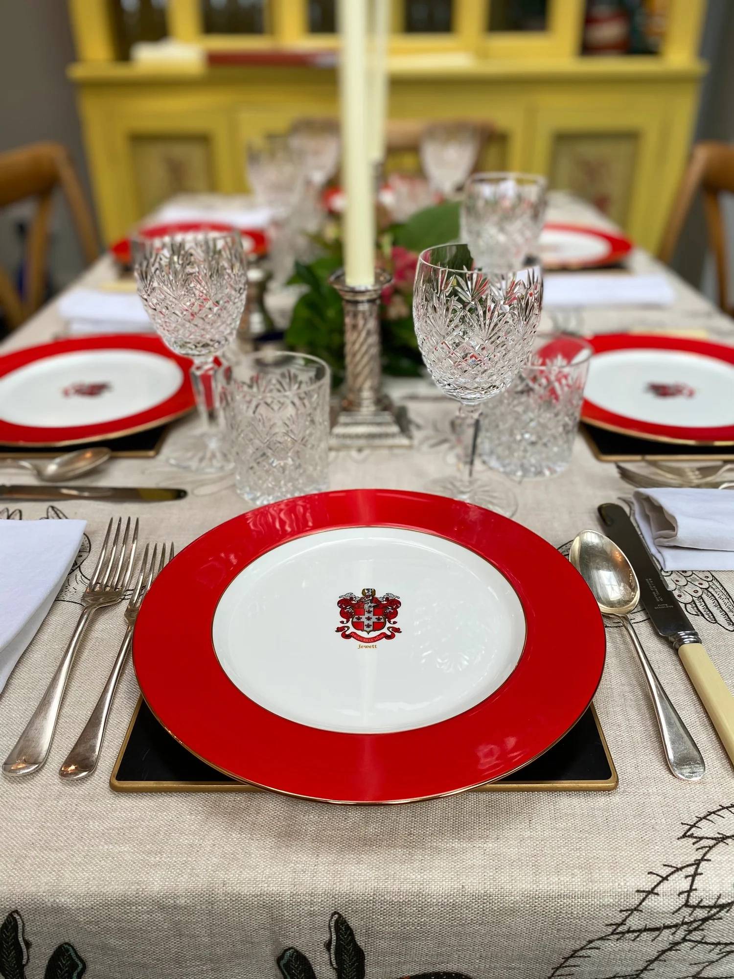 Bespoke China - Family Crest