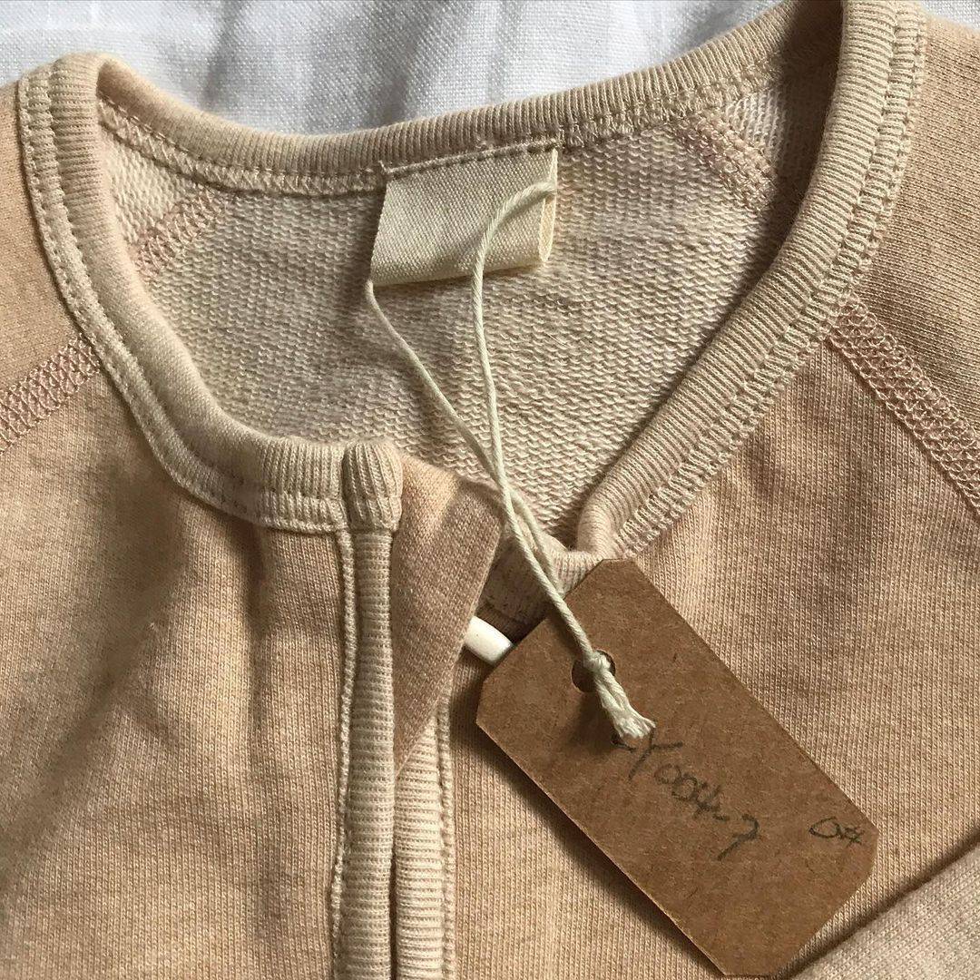 Fibre For Good is a sustainable babywear brand  that uses organic natural colour cotton, a high quality material that is good for the planet and for our baby’s skin