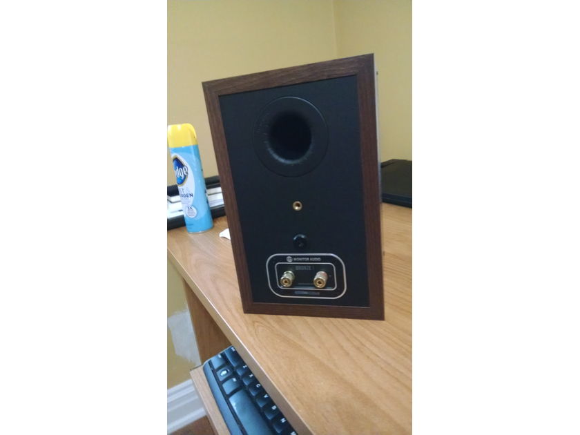 Monitor Audio Bronze 1 Like New - PRICE DROP