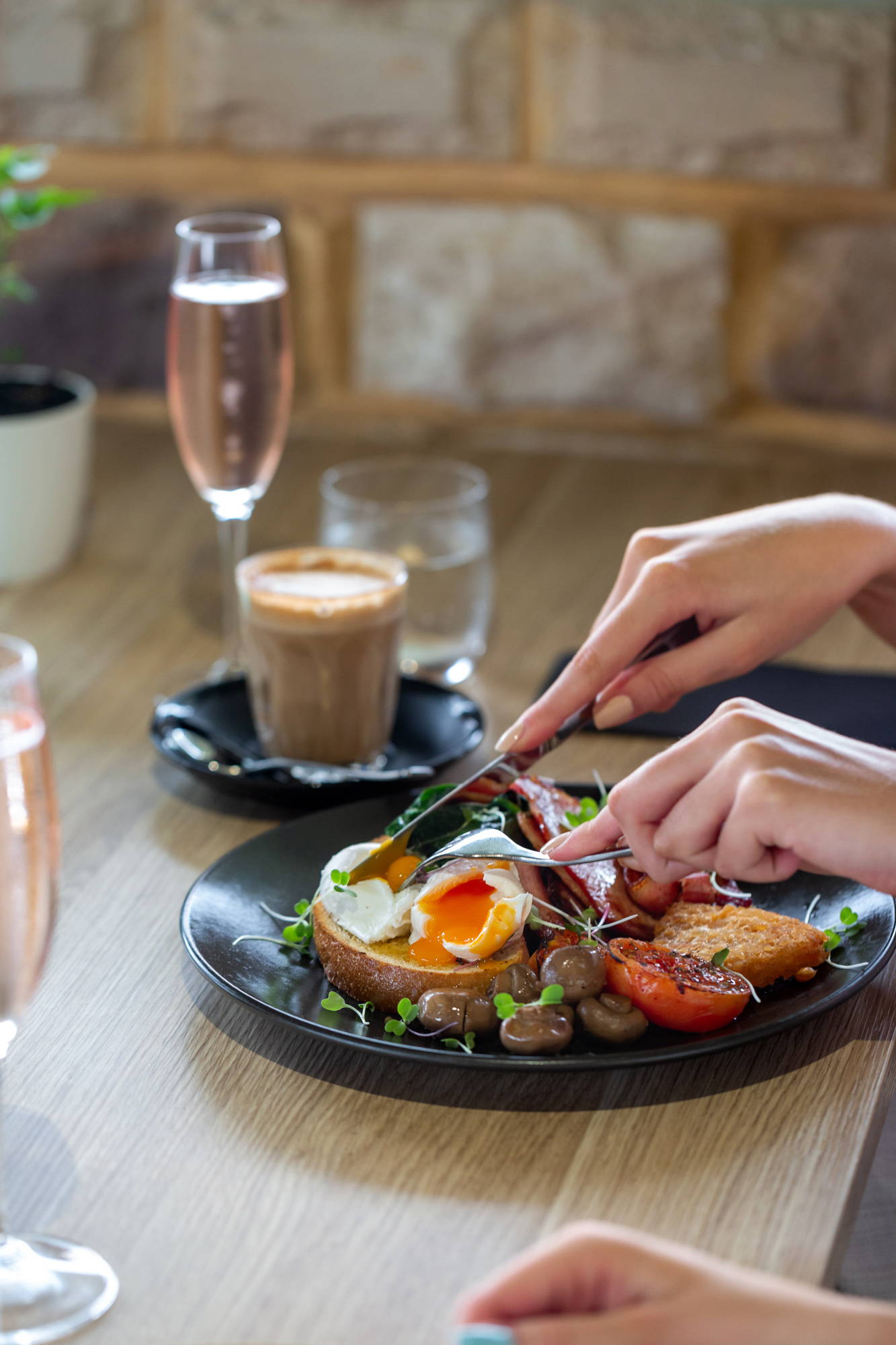 Champagne breakfast at Cuvee Restaurant in Hunter Valley Winery