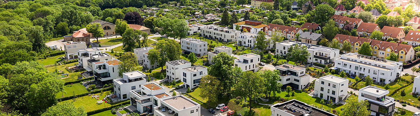  Gstaad
- Überbauung Häuser