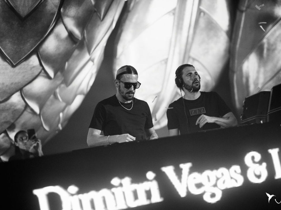 Dimitri Vegas Like Mike at the decks of Ushuaia