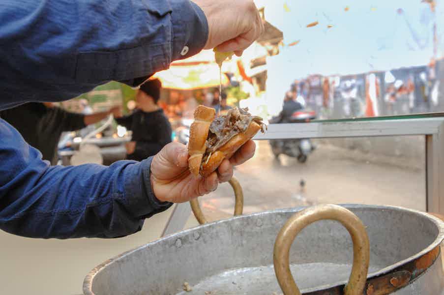 Street Food Walking Tour with Food Tasting - photo 1