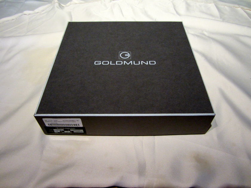 Goldmund Interconnect 1 meter NEW IN THE BOX  1 meter