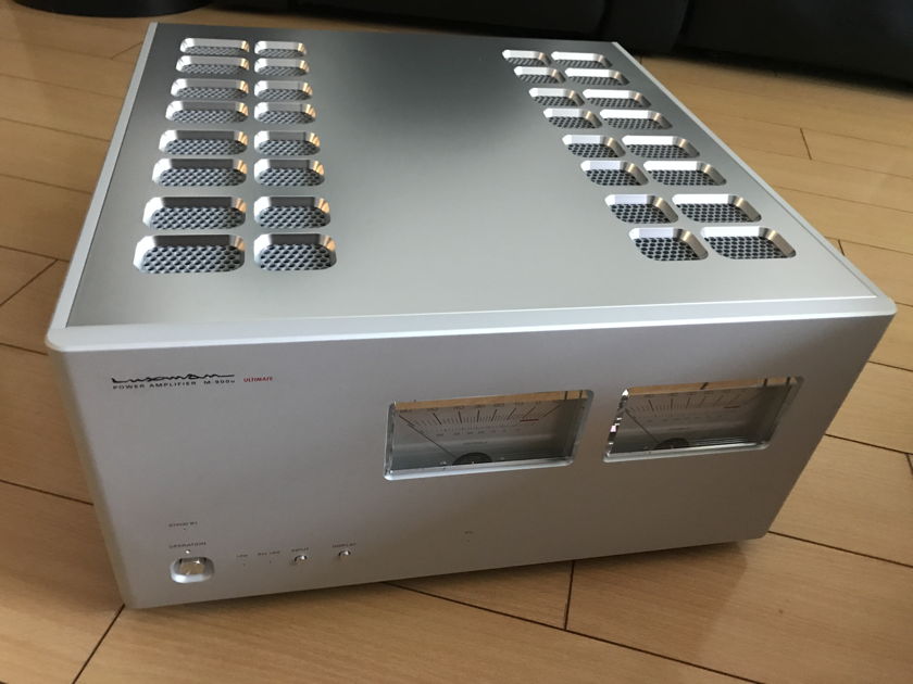 Luxman M900U stereo amplifier**************